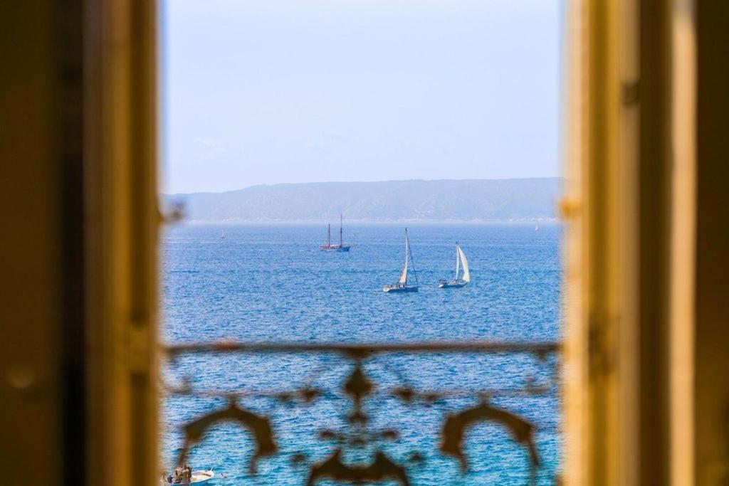 Appartement Sur La Corniche Kennedy Face A La Mer Marsella Exterior foto