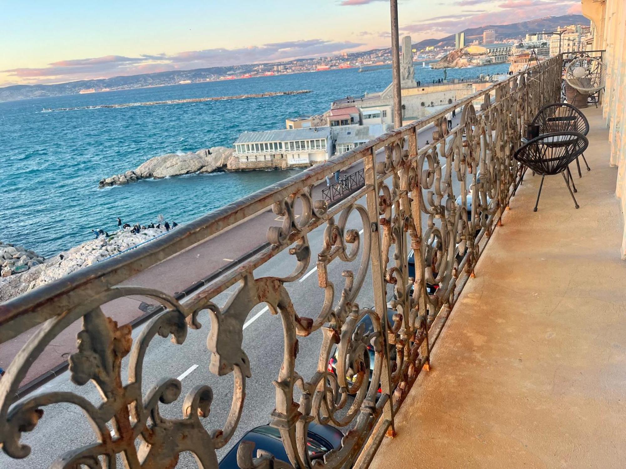 Appartement Sur La Corniche Kennedy Face A La Mer Marsella Exterior foto